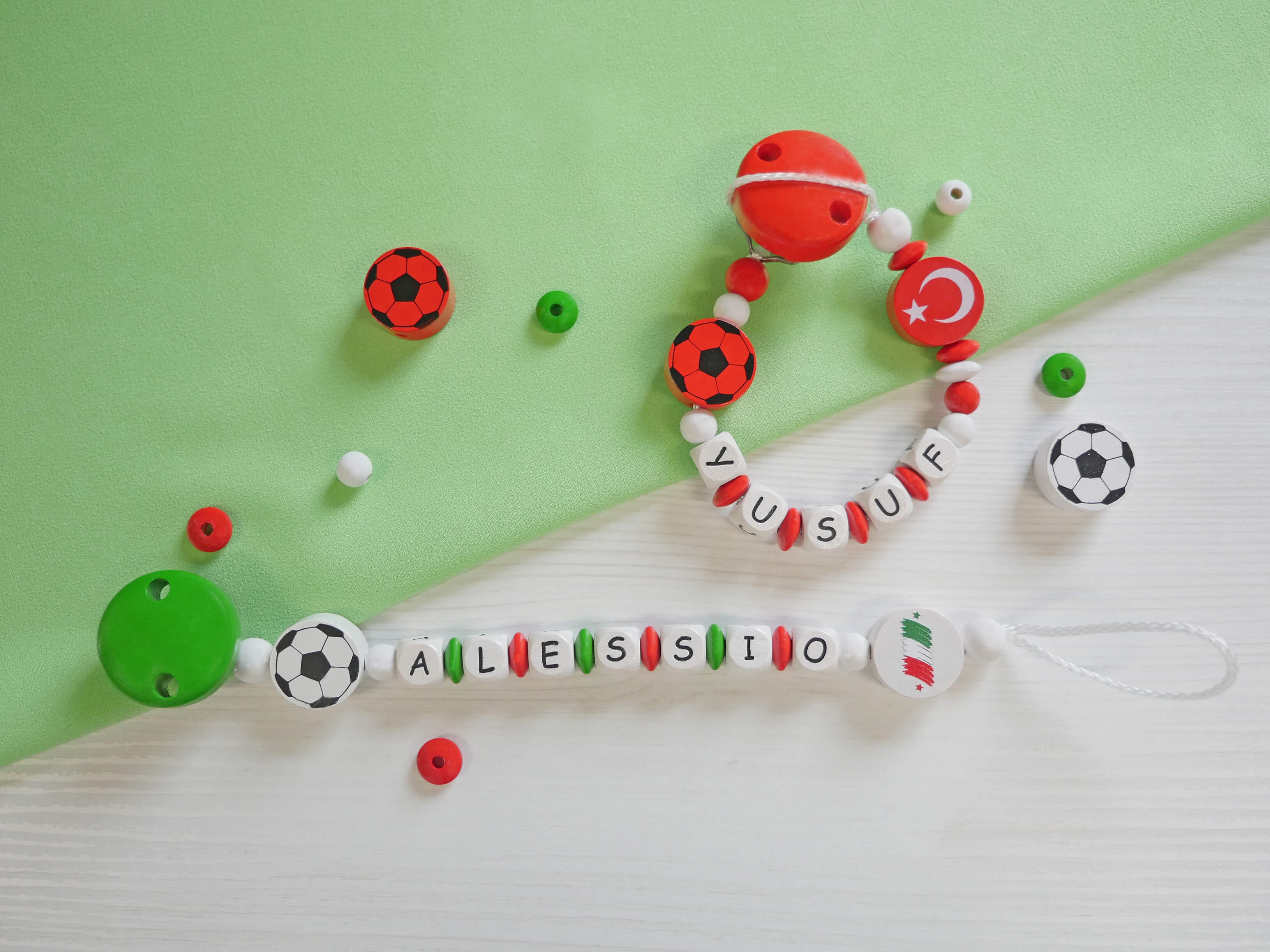 Fußball-Schnullerketten mit Namen Türkei Italien